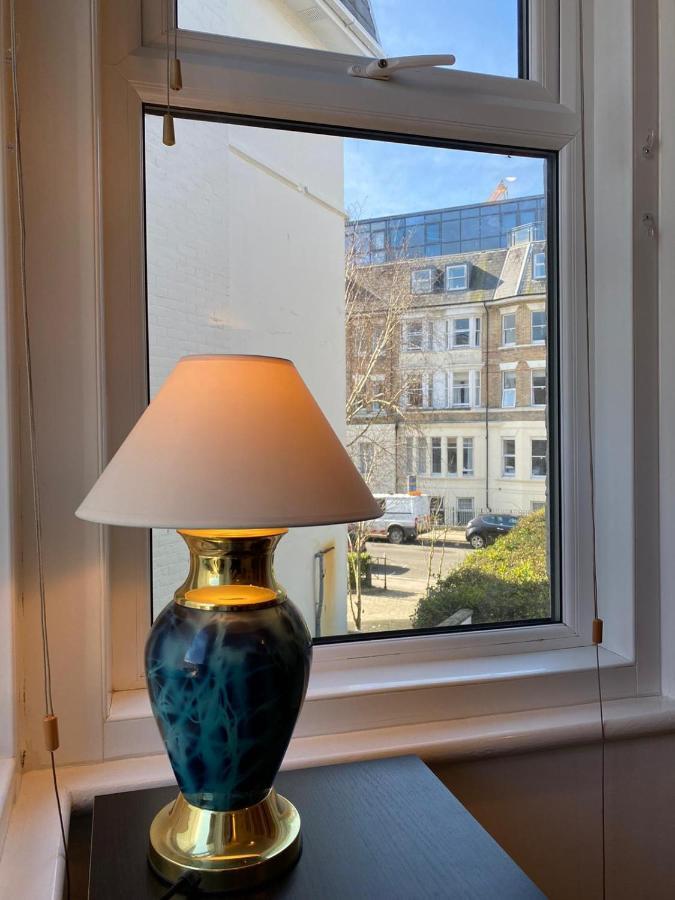 Bournemouth Beachfront Retreat 3 Bedroom 3 Bathroom Seaside B&B With Free Parking Exterior foto