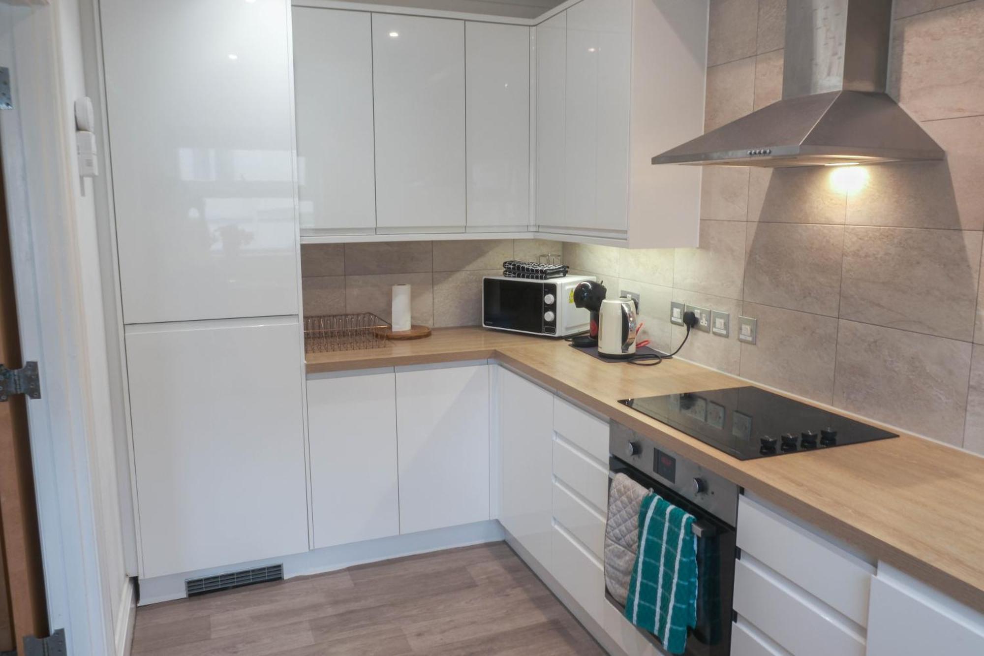 Bournemouth Beachfront Retreat 3 Bedroom 3 Bathroom Seaside B&B With Free Parking Exterior foto